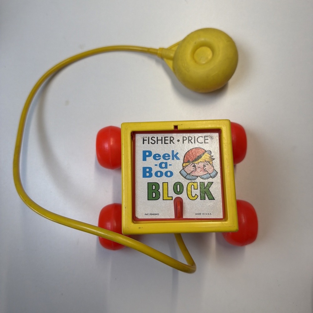 Vintage 1970 FISHER PRICE Peek-a-Boo Block Classic Pull Toy - WORKS